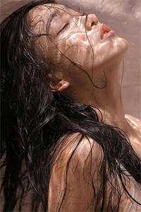 指挥老公让我原地死守后，他悔疯了完结文