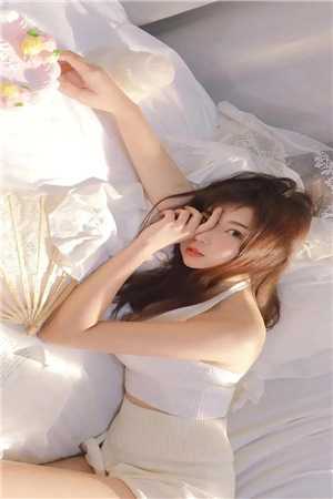 独占首富家产，从整治恶毒真千金开始篇章