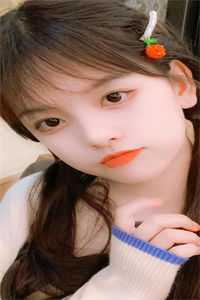 大学迎新晚会上，我播放女友和教官热吻视频无删减版