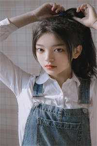 和闺蜜抢着爬出娘胎时，娘亲说腹中只有我一个胎儿最新章节列表