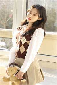 穿成宫廷保姆，我卷成最强帝师免费看