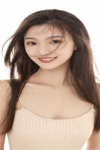 资助生的女朋友不准我上桌吃饭，我笑了全篇