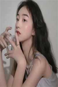 和闺蜜抢着爬出娘胎时，娘亲说腹中只有我一个胎儿无弹窗