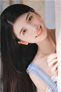 大学迎新晚会上，我播放女友和教官热吻视频短篇小说阅读