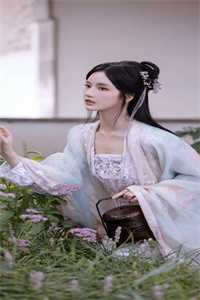 权力巅峰：从救下小女孩开始目录