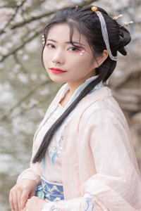 穿成侯府继室，她人狠话不多无错版