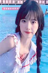 和闺蜜抢着爬出娘胎时，娘亲说腹中只有我一个胎儿试读