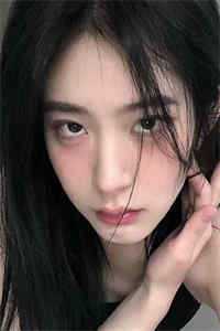 全校第一的我，在公开课上用水杯砸向黑板无删减版