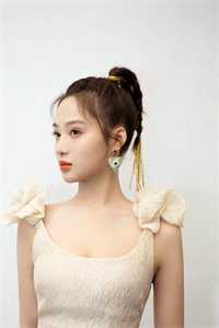 全校第一的我，在公开课上用水杯砸向黑板我我妈无删减+无广告