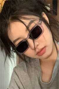 看见弹幕后，我放弃白虎双胞胎了无弹窗