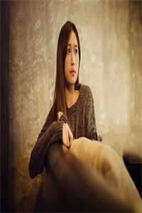 愚人节，男友扮流氓把我拖进深巷已完结版