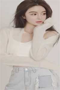 大学迎新晚会上，我播放女友和教官热吻视频小说全文免费阅读